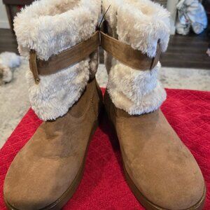 Guess Winter Fur Boots - Brown WM Size 9